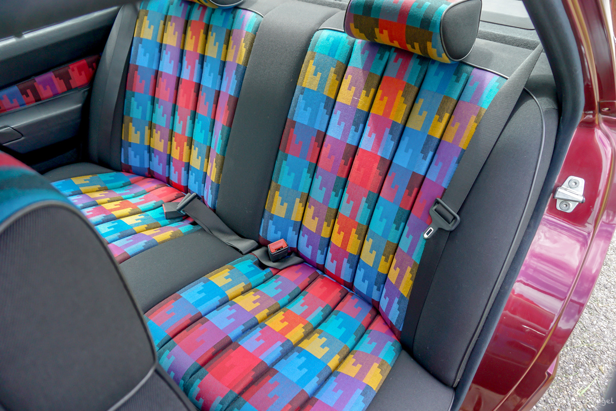 Bild 29 48 vom Fahrzeug-Verkaufsinserat Mercedes-Benz 190 E 1.8 Avantgarde rosso Nr. 208 280 1992 neuwertig - limitiertes Sondermodell Nr. 208 280 - garantierte Kilometer - aus 2. Hand - Service + MFK mit Veteraneneintrag