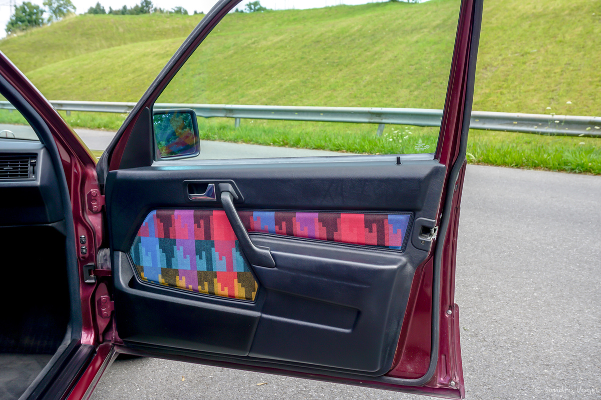 Bild 32 48 vom Fahrzeug-Verkaufsinserat Mercedes-Benz 190 E 1.8 Avantgarde rosso Nr. 208 280 1992 neuwertig - limitiertes Sondermodell Nr. 208 280 - garantierte Kilometer - aus 2. Hand - Service + MFK mit Veteraneneintrag