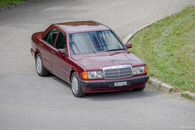 Bild 15 von Inserat Mercedes-Benz 190 E 1.8 Avantgarde rosso Nr. 208 280 1992