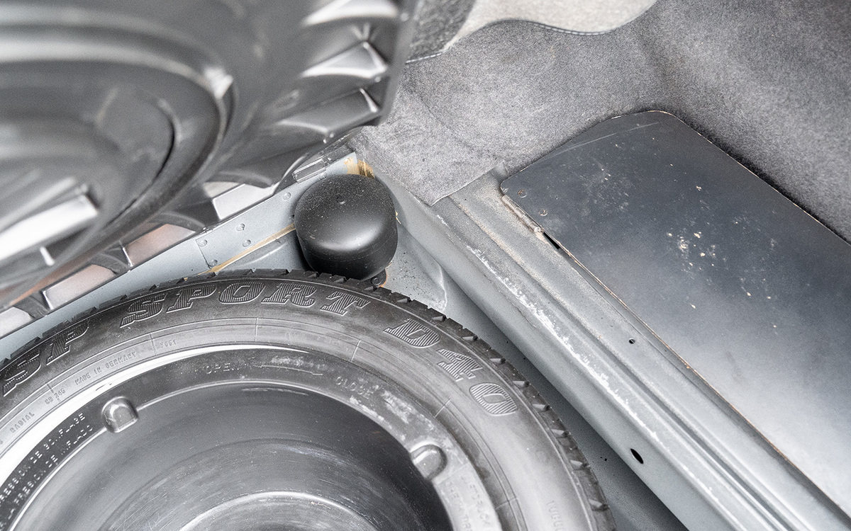 Bild 45 48 vom Fahrzeug-Verkaufsinserat Mercedes Benz 500 E W124 1992 500 E - Originalzsutand Mercedes Scheckheft