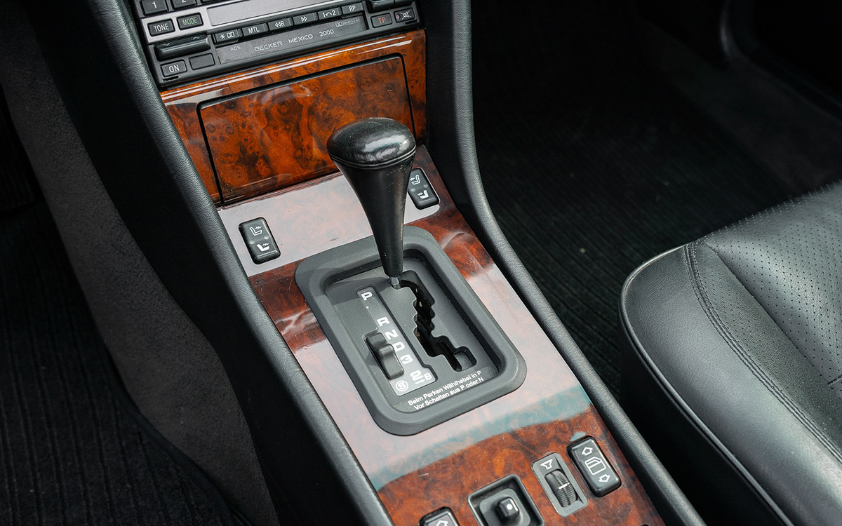 Bild 42 48 vom Fahrzeug-Verkaufsinserat Mercedes Benz 500 E W124 1992 500 E - Originalzsutand Mercedes Scheckheft