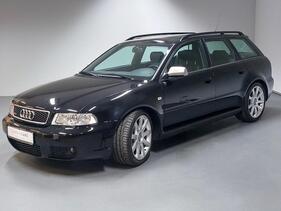 Audi RS4 Avant quattro (2001) Audi RS4 Avant quattro (2001)