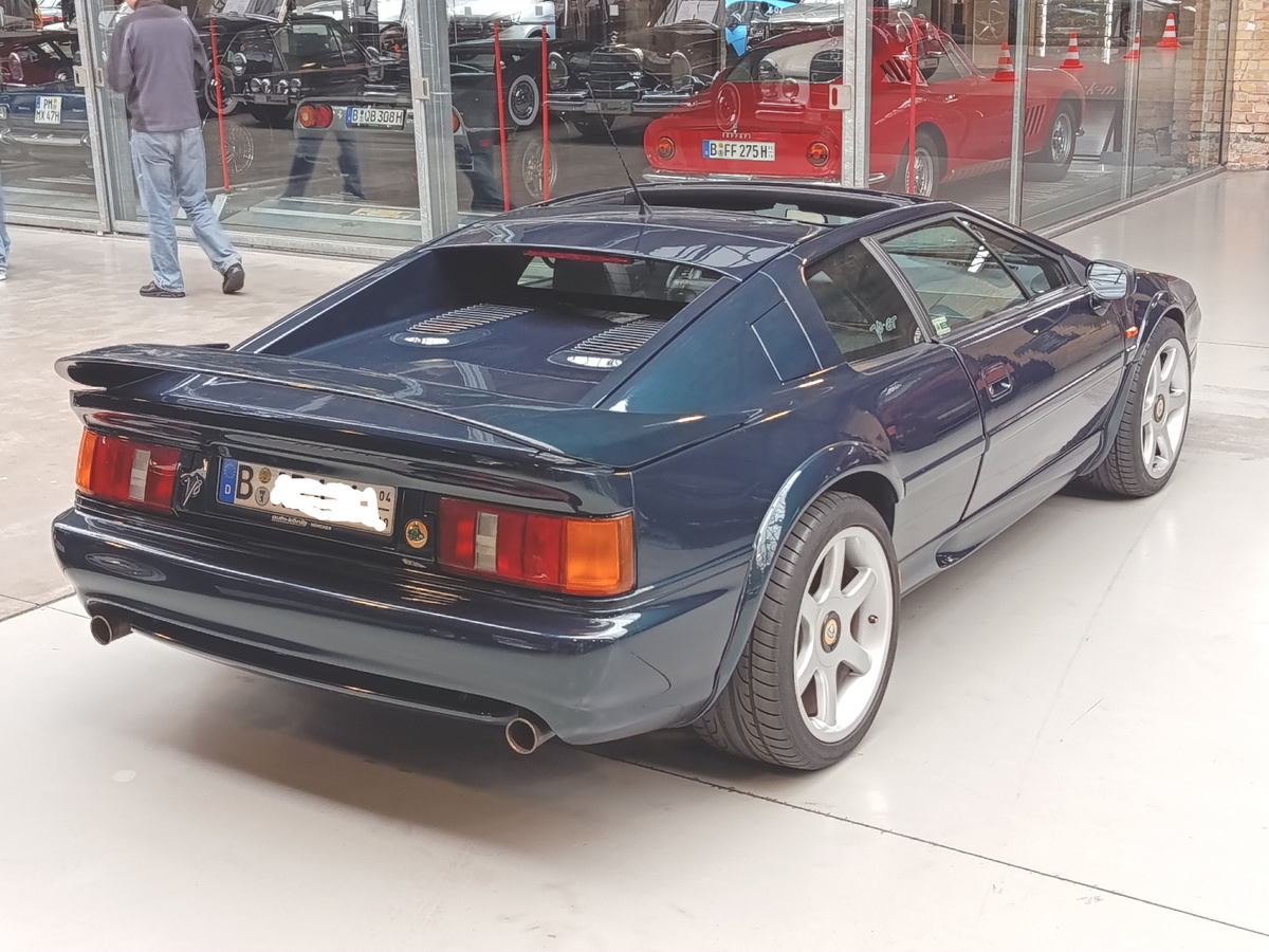 Bild 8 20 vom Fahrzeug-Verkaufsinserat Lotus Esprit V8 GT 2001