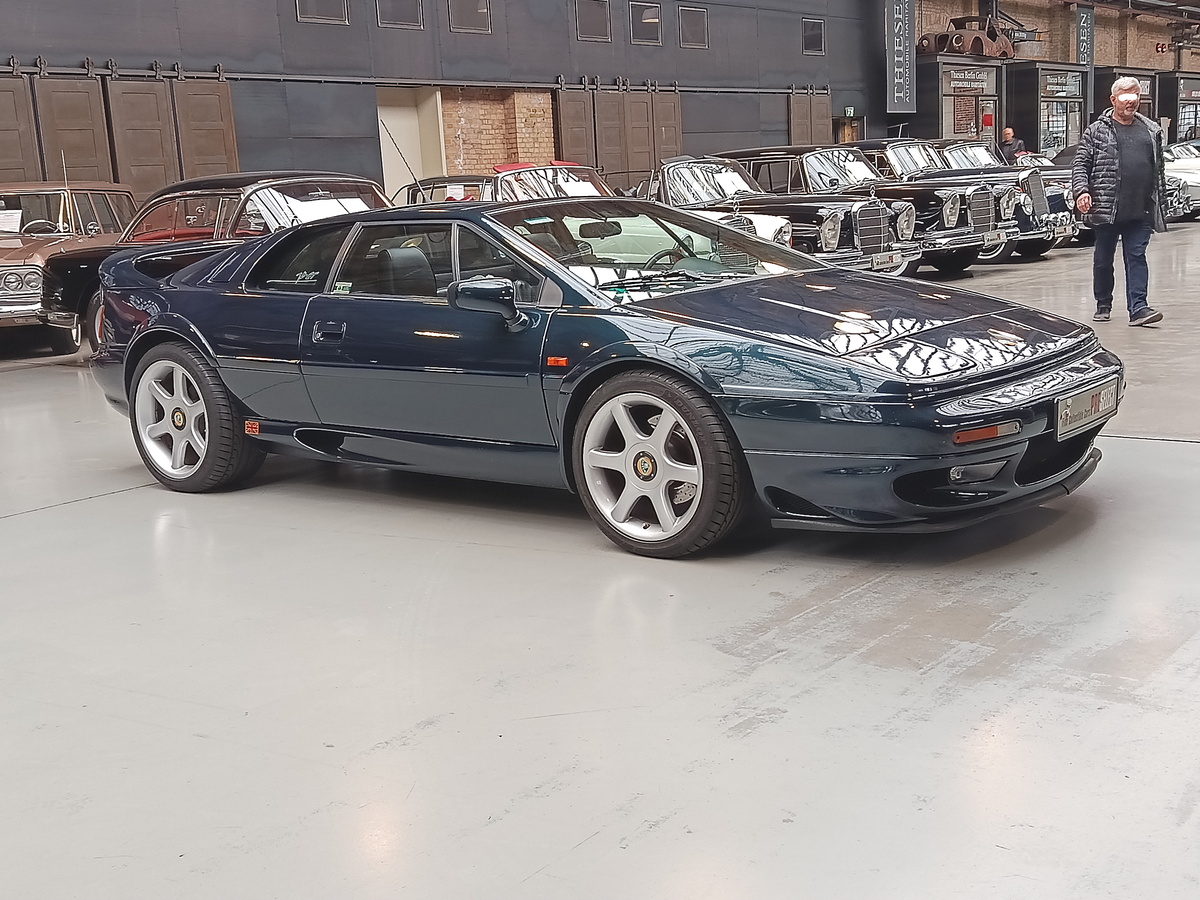 Bild 11 20 vom Fahrzeug-Verkaufsinserat Lotus Esprit V8 GT 2001