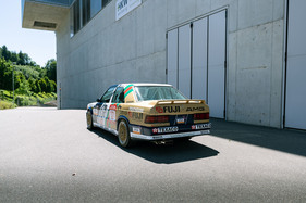 Bild 3 von Inserat Mercedes Benz 190E 2.3 16V 1988