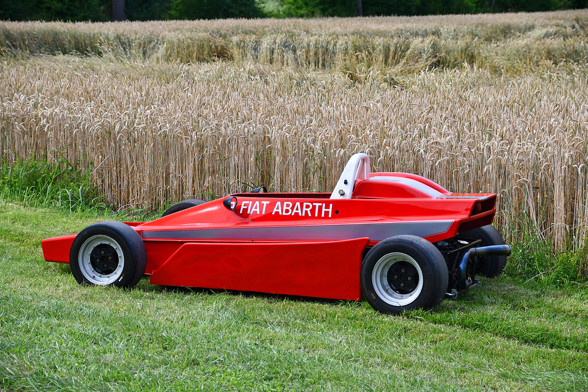 Bild 5 17 vom Fahrzeug-Verkaufsinserat Fiat Abarth SE-033 Formula Abarth 1980 Fiat Abarth SE-033 Formula Abarth komplett restauriert