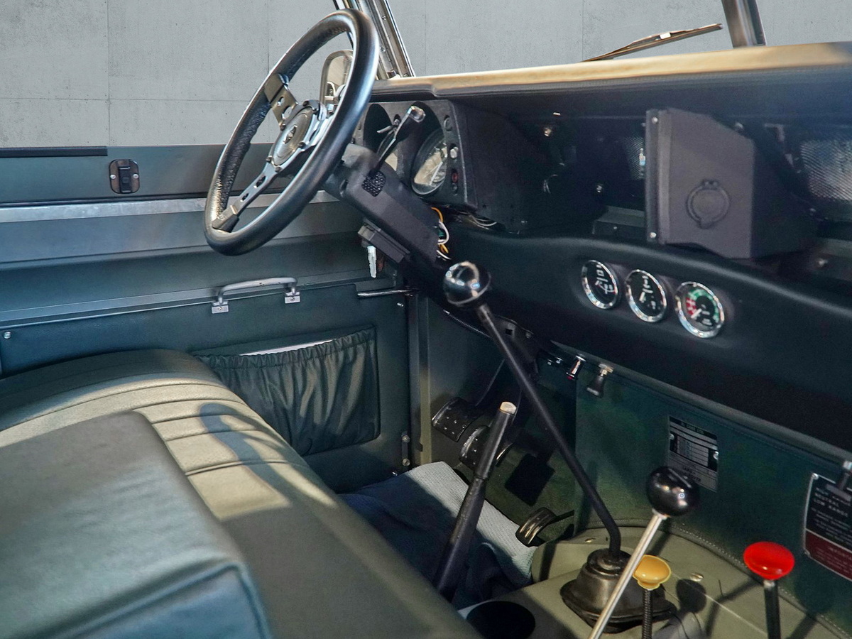 Bild 7 8 vom Fahrzeug-Verkaufsinserat Land Rover Serie III 109 Pick-up 1982 Ein britischer Klassiker in Perfektion