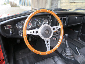 Bild 12 von Inserat MG MGB 1976