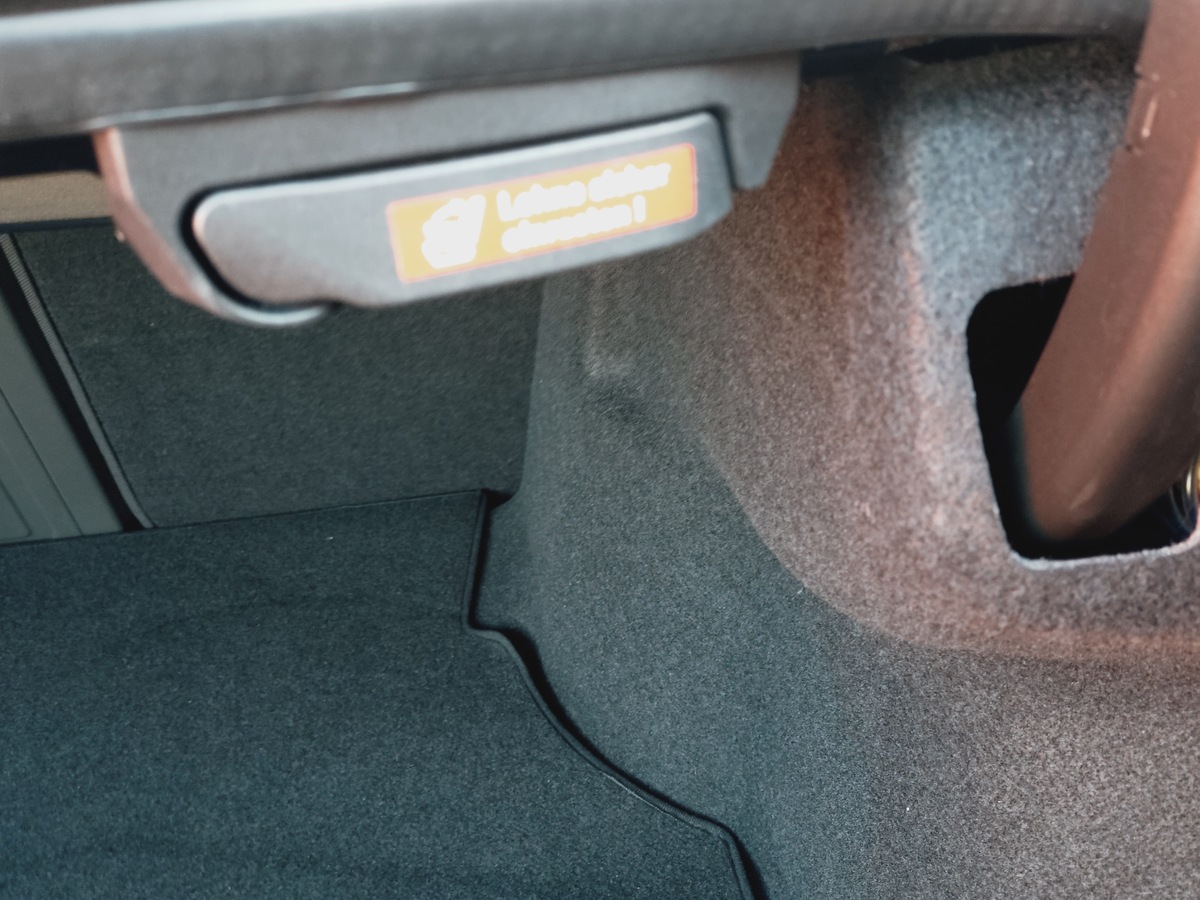 Bild 10 12 vom Fahrzeug-Verkaufsinserat Mercedes-Benz CLK 320 W-209 Elegance Ausstattung 2003 Absolute Raritaet - perfekter Zustand - ausser im Preis wie neu