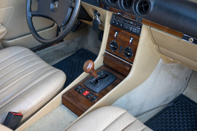 Bild 16 von Inserat Mercedes-Benz 280 SL R107 1982