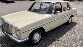 Mercedes Benz 200 W115 /8 (1971)
