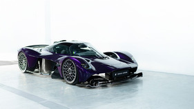 Aston Martin Valkyrie Spider (2024) (Auktions-Fahrzeug) Aston Martin Valkyrie Spider (2024) (Auktions-Fahrzeug)