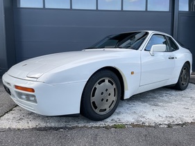 Porsche 944 Turbo (1987) Porsche 944 Turbo (1987)