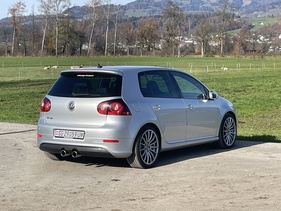 Bild 7 von Inserat VW GOLF V R32 4Motion 2005