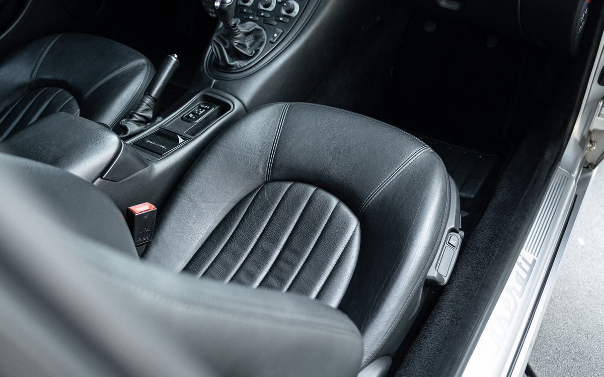 Bild 36 48 vom Fahrzeug-Verkaufsinserat Maserati 4200 GT 2004 4200 GT - Schalter 66tkm Scheckheft 2.Hand