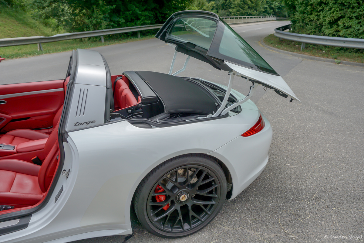 Bild 36 43 vom Fahrzeug-Verkaufsinserat Porsche 911 Targa 4 GTS 991.1 2015 1 von 1 525 gebauten Targas - Porsche-Garantie bis 02.03.2026 - 111-Punkte-Check + grosser Service bei Porsche - ab MFK - Top-Ausstattung