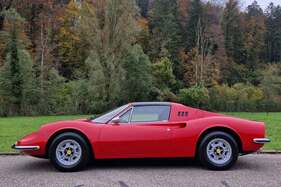 Ferrari Dino 246 GTS (1972) Ferrari Dino 246 GTS (1972)