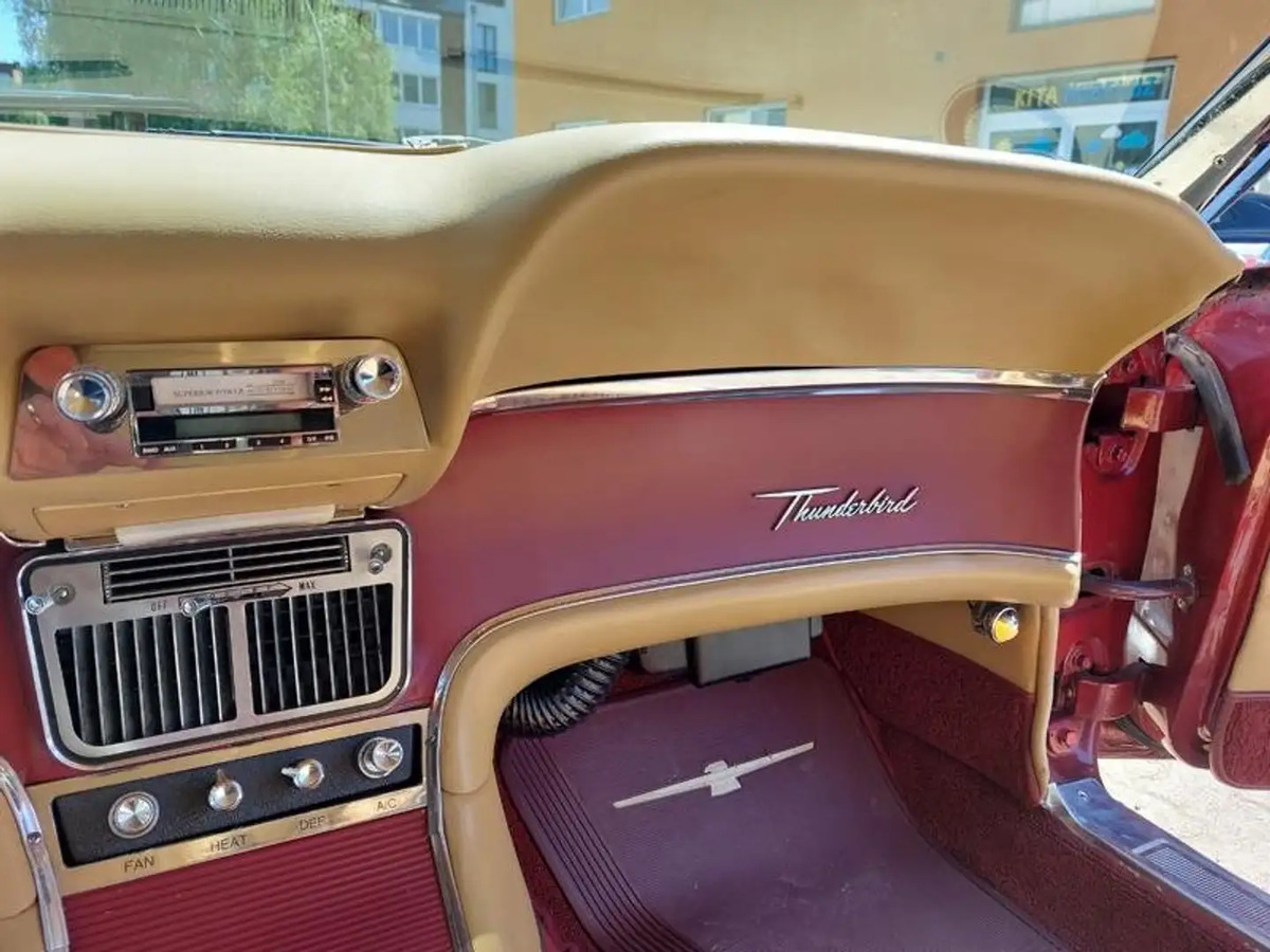 Bild 17 25 vom Fahrzeug-Verkaufsinserat Ford Thunderbird 1962 Ford Thunderbird Venezia