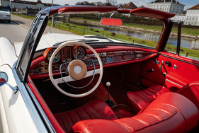 Mercedes-Benz 220 SEB Cabrio W111 (1964)