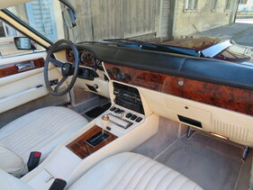 Bild 15 von Inserat Aston Martin V8 Volante 1980