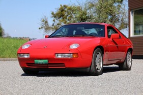 Porsche 928 S4 (1989) Porsche 928 S4 (1989)