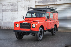 Land Rover Defender 109 V8 (1983)