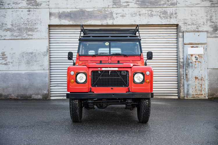 Bild 2 30 vom Fahrzeug-Verkaufsinserat Land Rover Defender 109 V8 1983 Land Rover Defender 109 V8 1983