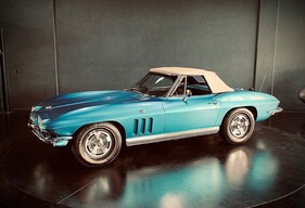 Chevrolet Corvette Cabriolet 327 / VETERAN (1965) Chevrolet Corvette Cabriolet 327 / VETERAN (1965)