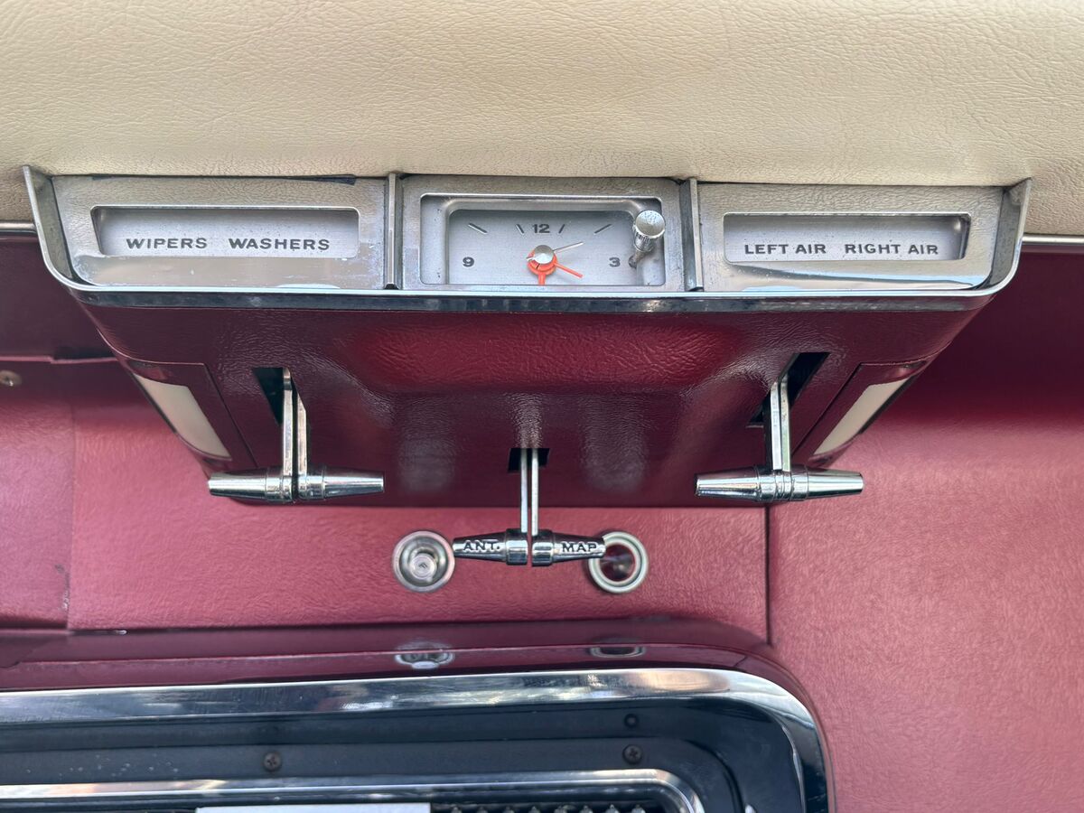 Bild 15 20 vom Fahrzeug-Verkaufsinserat Ford USA Thunderbird 1966 Sehr schoenes Thunderbird Cabriolet inkl. neuer MFK-Veteran