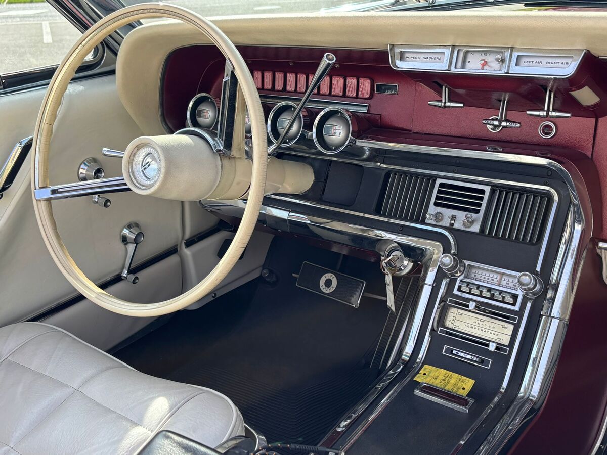 Bild 11 20 vom Fahrzeug-Verkaufsinserat Ford USA Thunderbird 1966 Sehr schoenes Thunderbird Cabriolet inkl. neuer MFK-Veteran