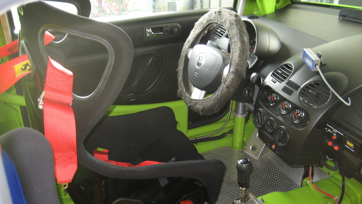 Bild 9 40 vom Fahrzeug-Verkaufsinserat VW New Beetle RSI CUP 1999 eines von 55 gebauten Rennfahrzeugen zur Nachwuchsfoerderung