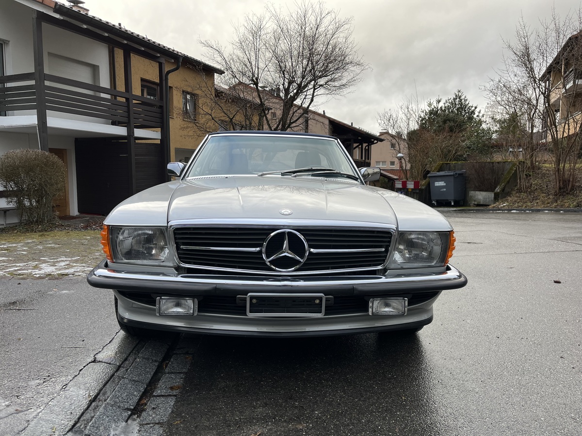 Bild 4 13 vom Fahrzeug-Verkaufsinserat Mercedes Benz 300 SL R107 1987