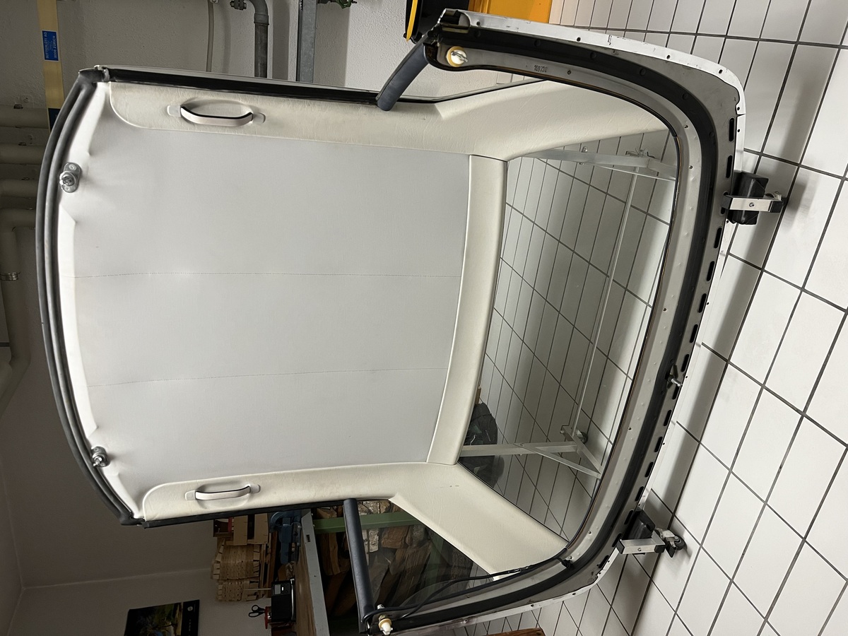 Bild 13 13 vom Fahrzeug-Verkaufsinserat Mercedes Benz 300 SL R107 1987