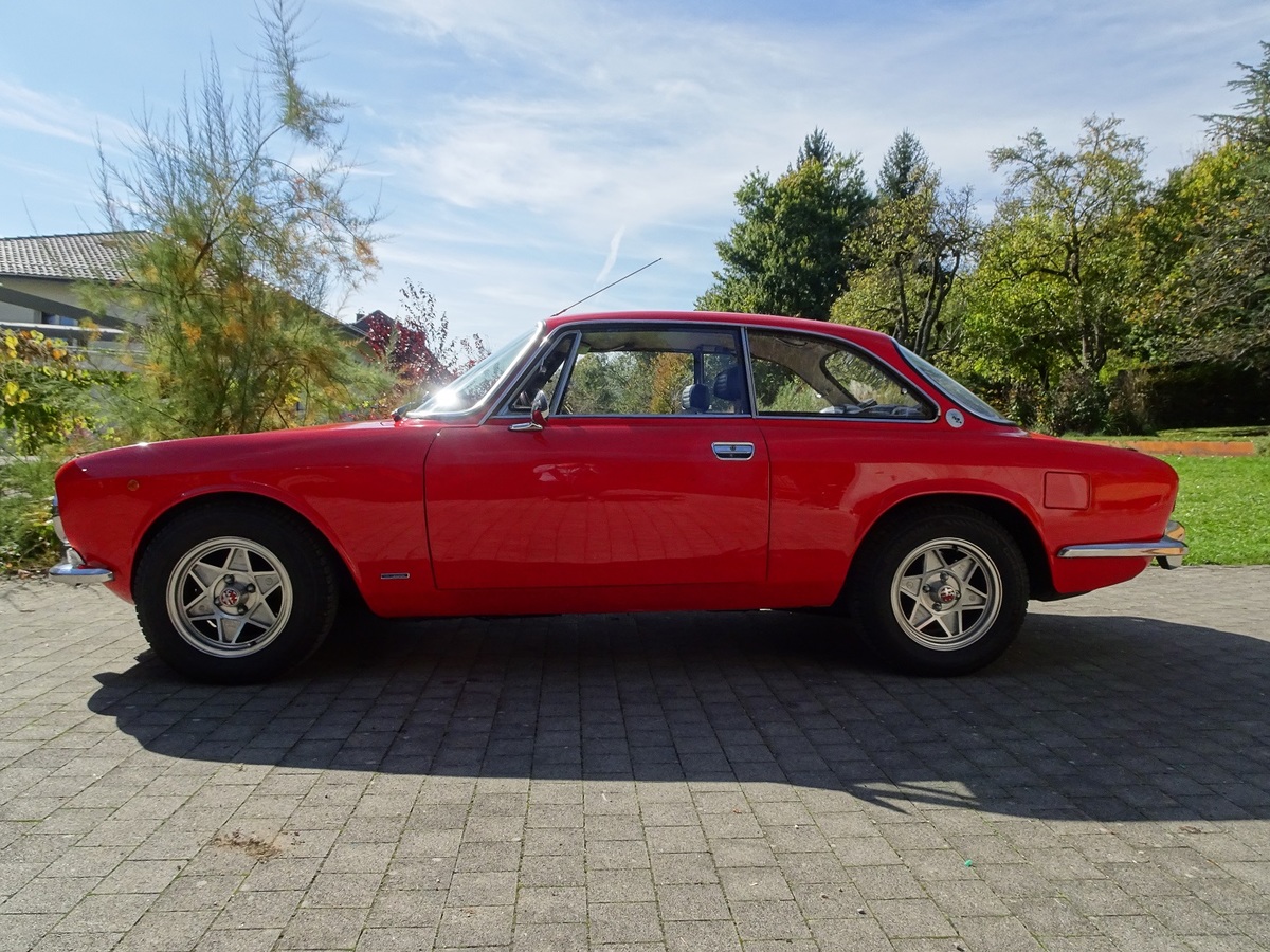 Alfa Romeo Gtv 2000 Bertone 1974 Oldtimer Kaufen