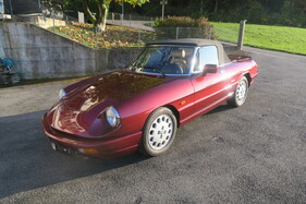 Alfa Romeo Spider 2.0 i catalyseur - Cabriolet (1992) Alfa Romeo Spider 2.0 i catalyseur - Cabriolet (1992)