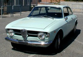 Alfa Romeo Giulia GT 1.3 Junior (1967) Alfa Romeo Giulia GT 1.3 Junior (1967)