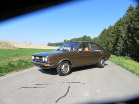 Audi 80 GL (1974) Audi 80 GL (1974)
