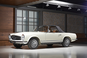 Mercedes-Benz 230 SL (1965) Mercedes-Benz 230 SL (1965)