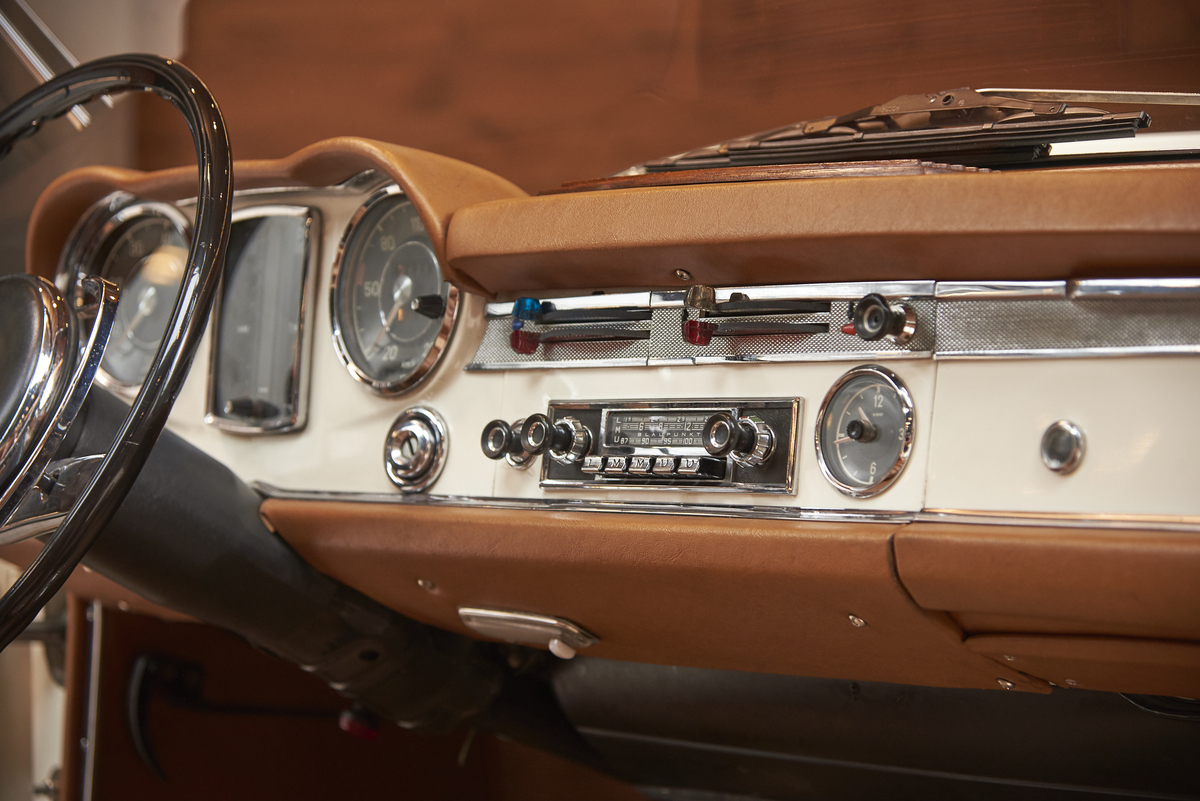 Bild 23 37 vom Fahrzeug-Verkaufsinserat Mercedes-Benz 230 SL 1965 Vollstaendige Historie Deutsches Fahrzeug Top gepflegter Gesamtzustand
