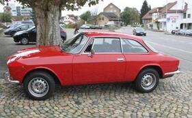 Alfa Romeo 2000 GTV Bertone (1975) Alfa Romeo 2000 GTV Bertone (1975)
