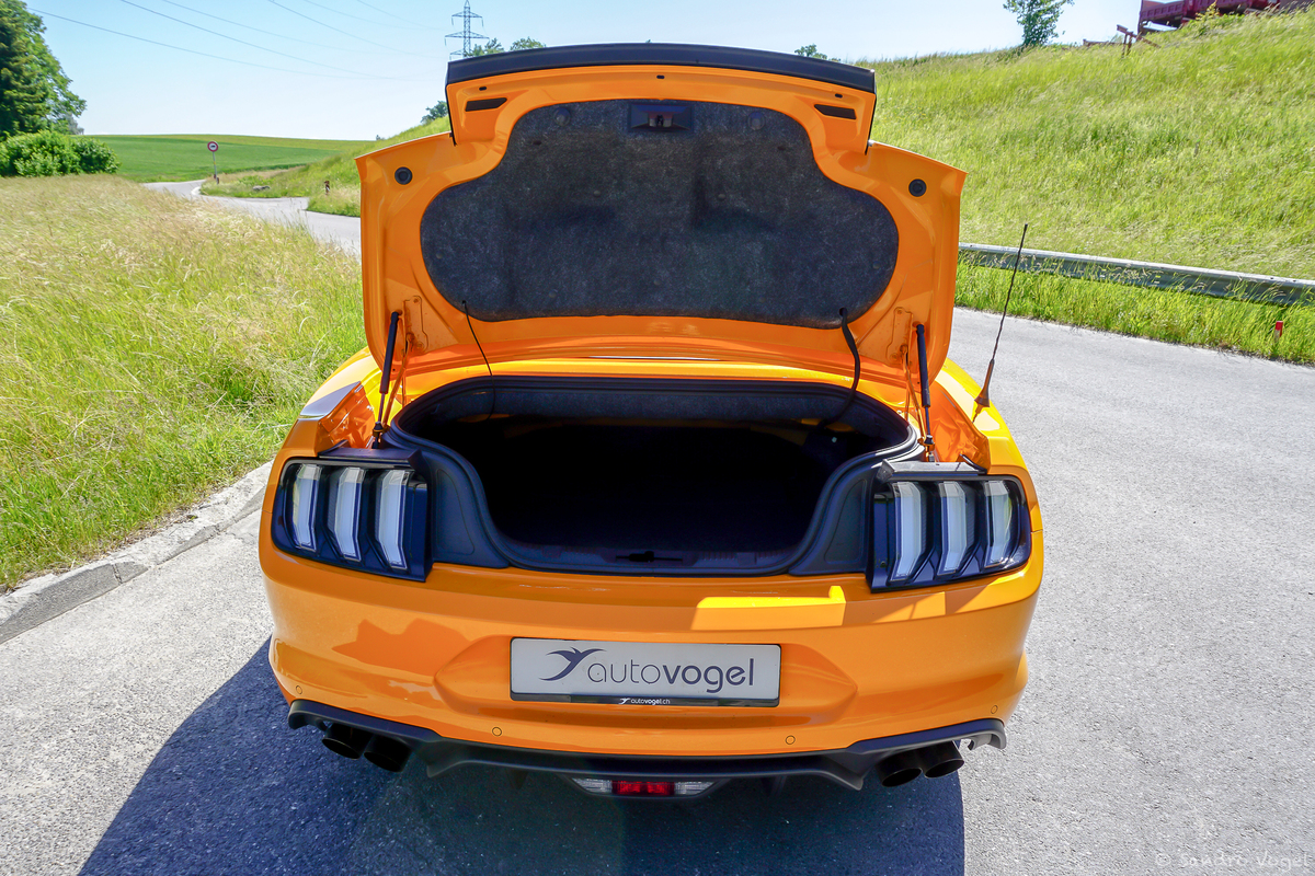 Bild 24 26 vom Fahrzeug-Verkaufsinserat Ford Mustang Convertible 5.0 V8 GT Automat 2019 sehr gepflegtes Fahrzeug - ab Service - neue Michelin Pilot Sport Reifen - aus 1. Hand - Touchscreen-Navi - B+O - AppLink