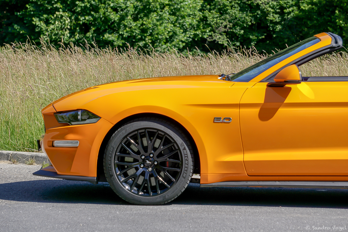 Bild 14 26 vom Fahrzeug-Verkaufsinserat Ford Mustang Convertible 5.0 V8 GT Automat 2019 sehr gepflegtes Fahrzeug - ab Service - neue Michelin Pilot Sport Reifen - aus 1. Hand - Touchscreen-Navi - B+O - AppLink