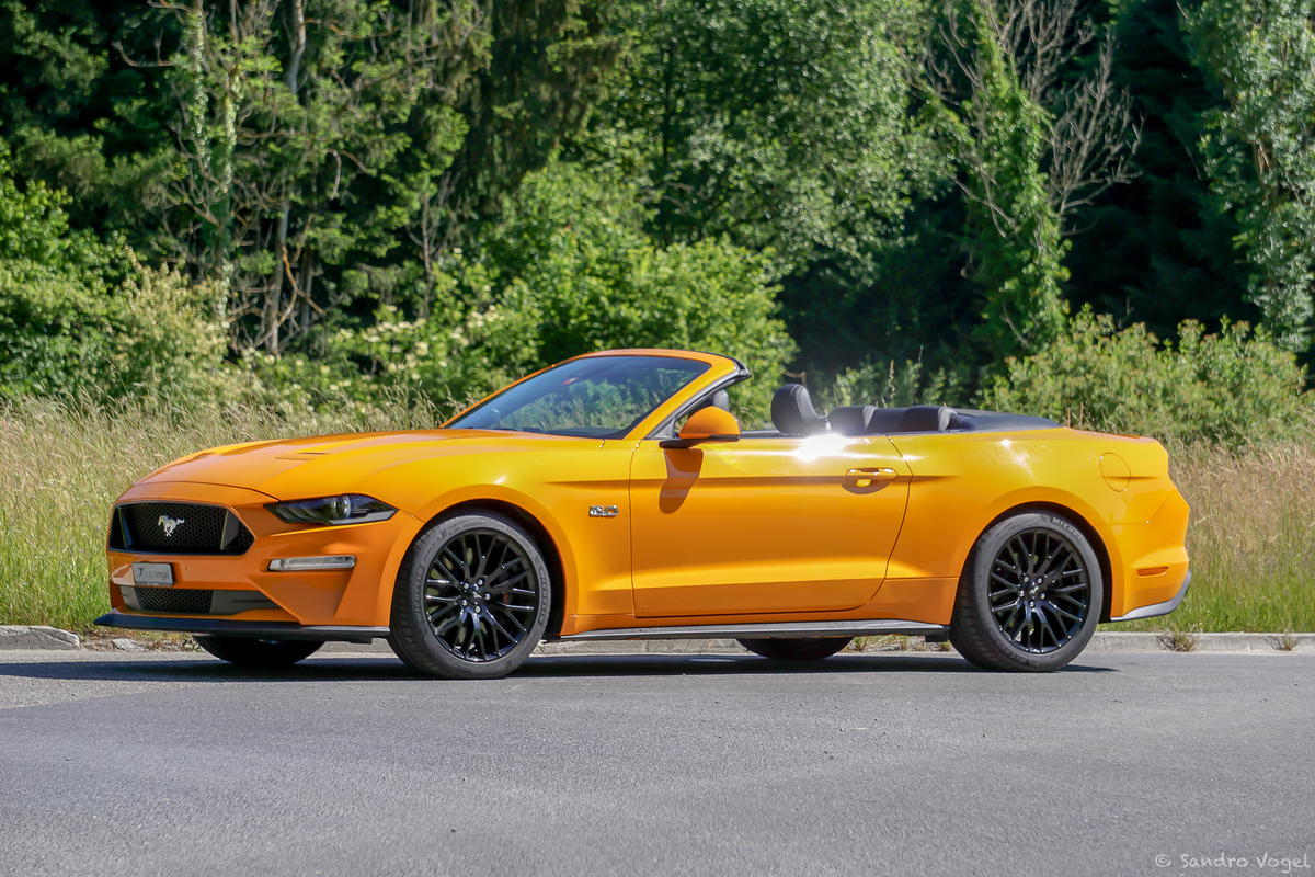 Bild 1 26 vom Fahrzeug-Verkaufsinserat Ford Mustang Convertible 5.0 V8 GT Automat 2019 sehr gepflegtes Fahrzeug - ab Service - neue Michelin Pilot Sport Reifen - aus 1. Hand - Touchscreen-Navi - B+O - AppLink