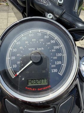 Bild 2 von Inserat Harley Davidson FLSTC 2017