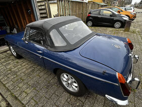 Bild 6 von Inserat MG MGB 1974