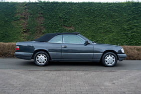 Bild 5 von Inserat Mercedes Benz E220 Cabriolet 1994