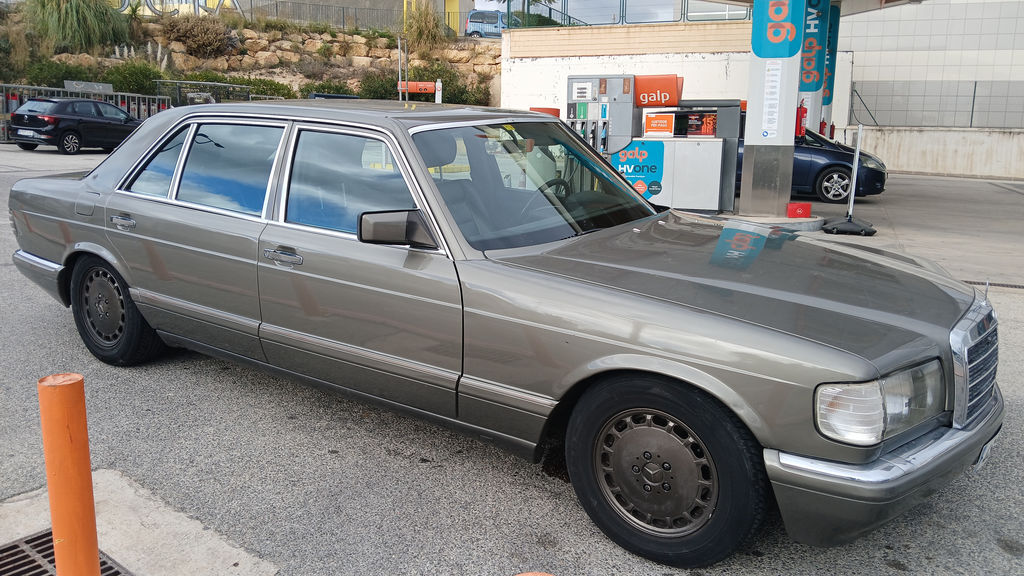 Bild 4 8 vom Fahrzeug-Verkaufsinserat Mercedes Benz 560SEL 1988