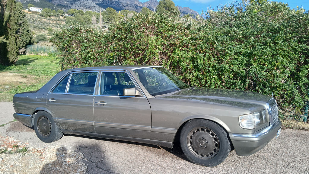 Bild 5 8 vom Fahrzeug-Verkaufsinserat Mercedes Benz 560SEL 1988