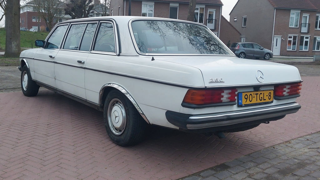 Bild 5 8 vom Fahrzeug-Verkaufsinserat Mercedes Benz Pullman 1984