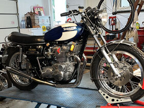 Triumph Trident T150V (1974) (Auktions-Fahrzeug)